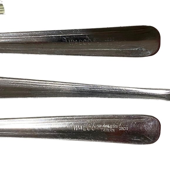 Walco Stainless Taiwan Teaspoon Lot of 9 Art Deco Design Thanksgiving Dining - Picture 3 of 3
